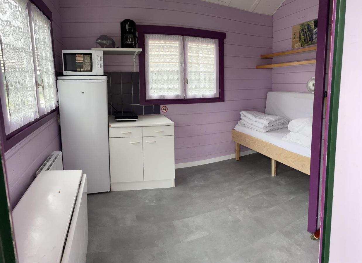 Camping Les Etoiles Saint-Sornin-Lavolps المظهر الخارجي الصورة