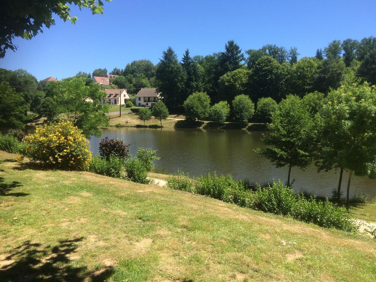 Camping Les Etoiles Saint-Sornin-Lavolps المظهر الخارجي الصورة