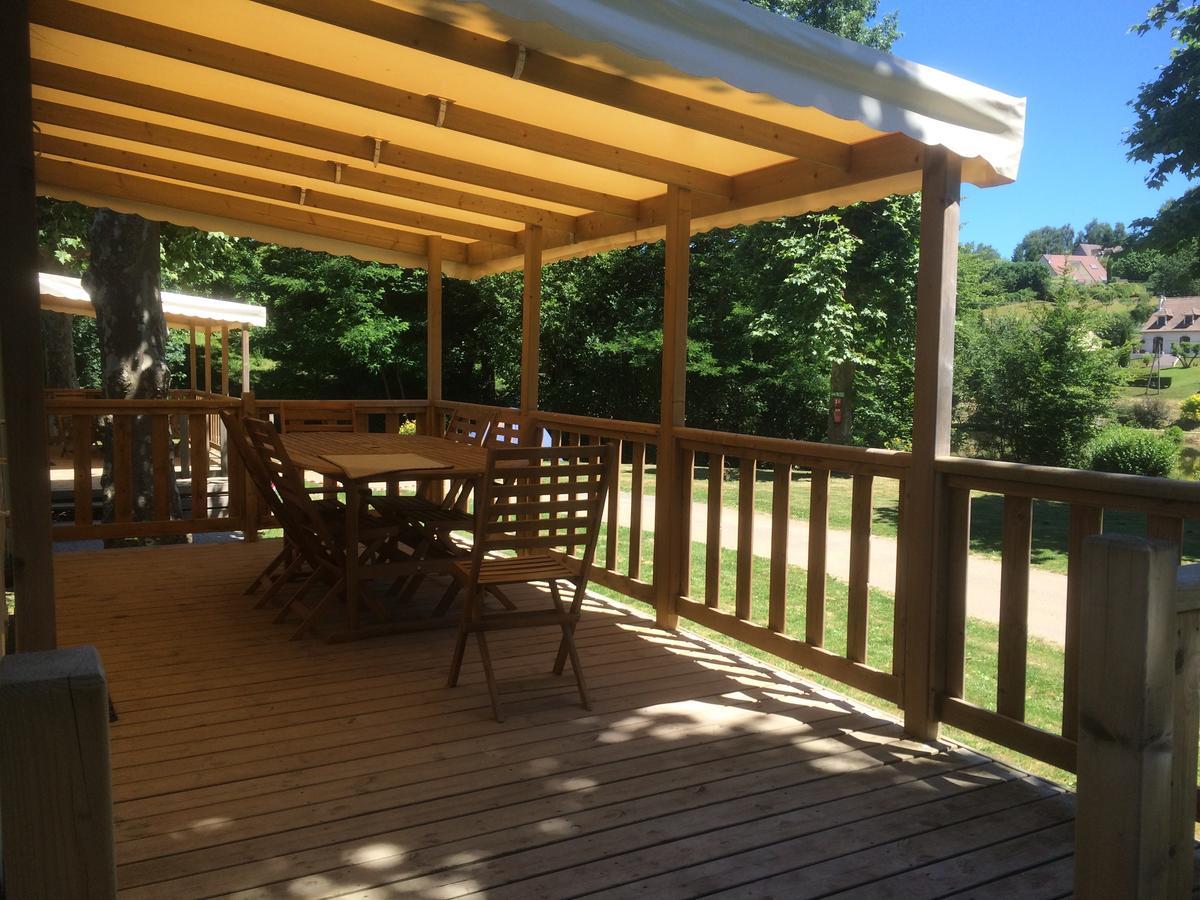 Camping Les Etoiles Saint-Sornin-Lavolps المظهر الخارجي الصورة