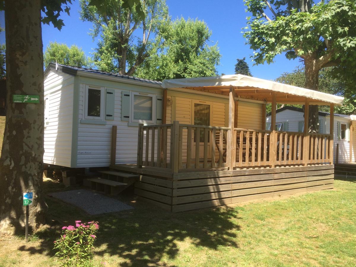 Camping Les Etoiles Saint-Sornin-Lavolps المظهر الخارجي الصورة
