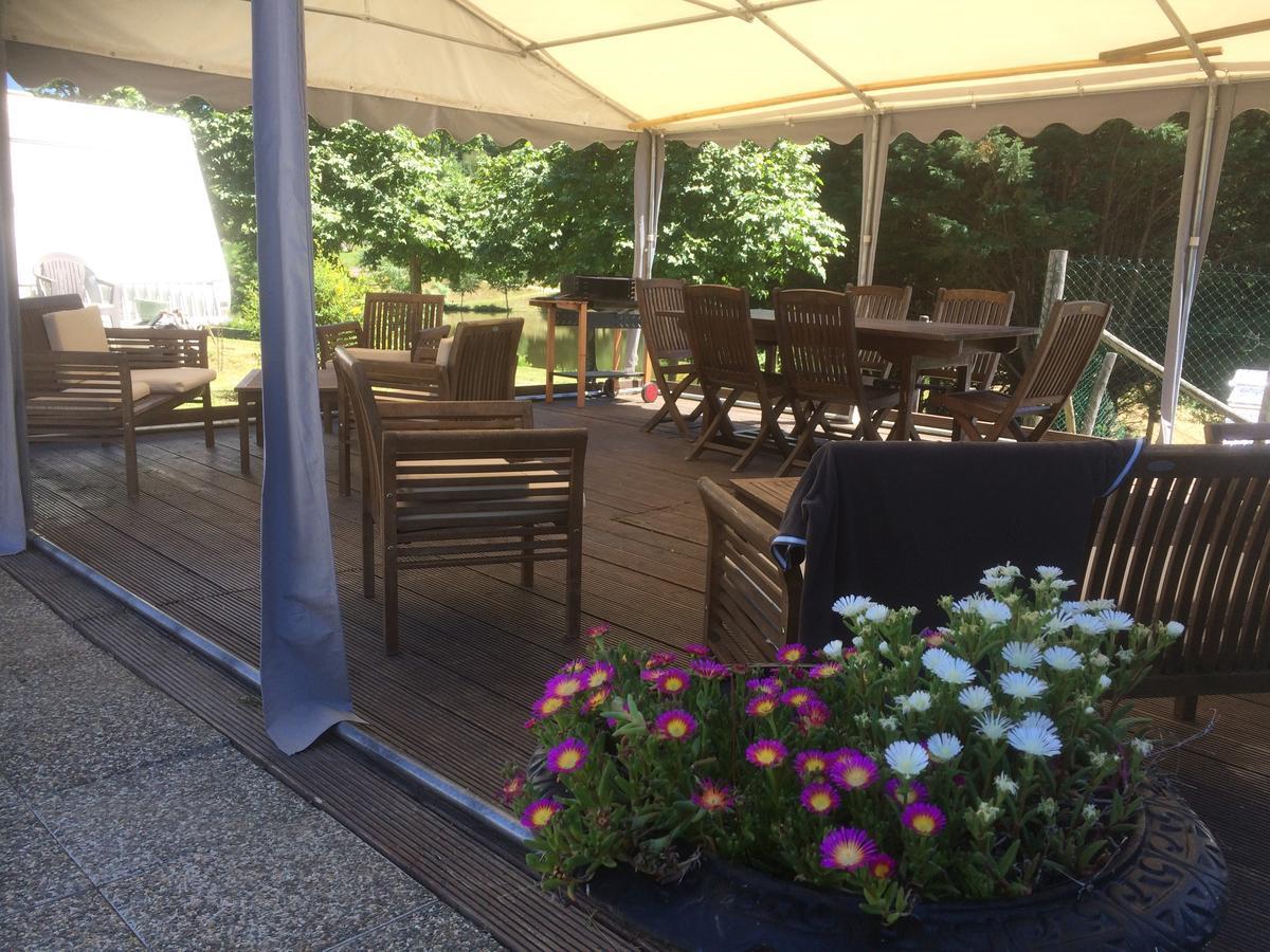 Camping Les Etoiles Saint-Sornin-Lavolps المظهر الخارجي الصورة