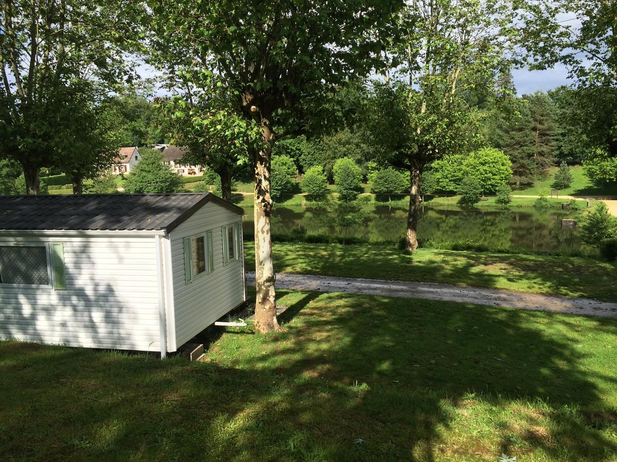 Camping Les Etoiles Saint-Sornin-Lavolps المظهر الخارجي الصورة